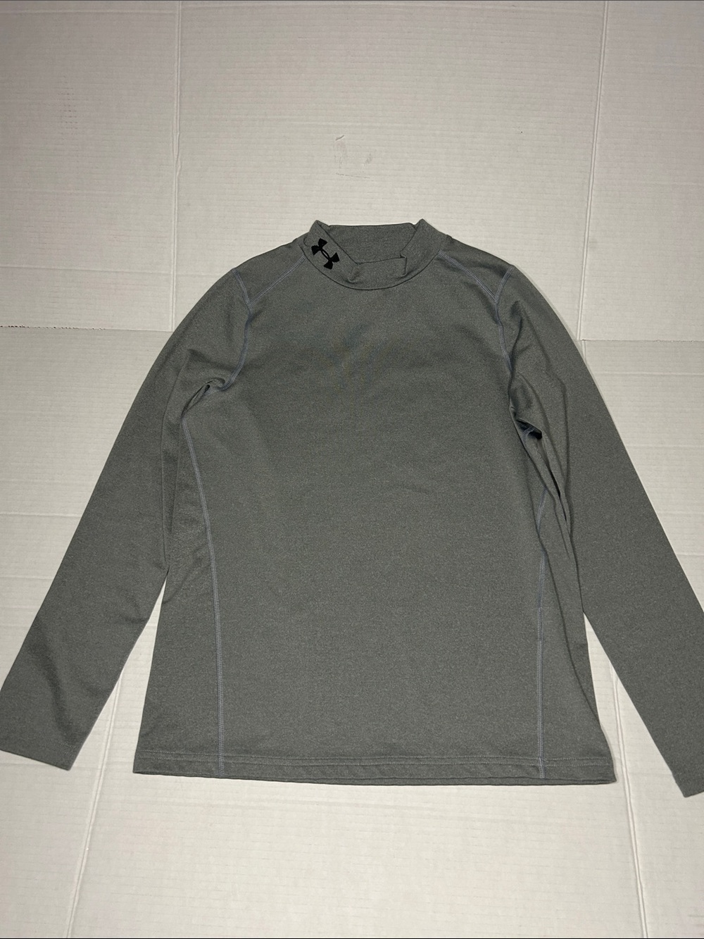 Under Armour YXL Xtra Large Long Sleeve Compression Shirt - Gray Cold Gear
